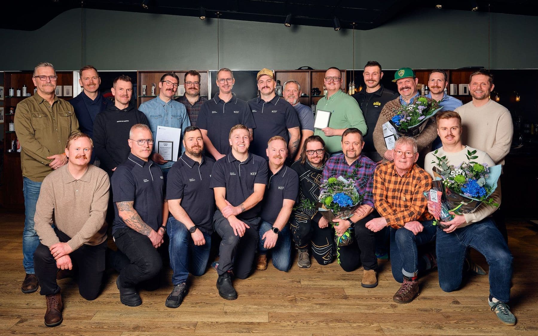 Hópmynd af sigurvegurum Skeggkeppni Mottumars 2026.